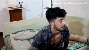 Video gay com tesão junto com o primo