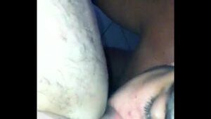 Video gay de rapaz de 18 anos beijando e chupando