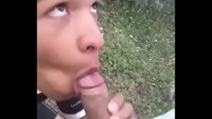 Video gay levando gozada na boca