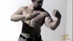 Video gay macho musculoso nu