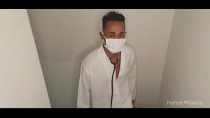 Video porno gay homem negro comeundo cu de homem amarrado