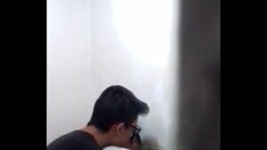 Videos gay porno banheiro