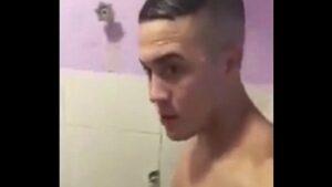 Videos porno brasileiro gay na favela caiu na net