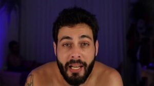 Videos porno tirando a camisinha sem o gay perceber
