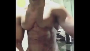 Videox gay solo musculoso