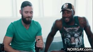 X vídeo gay orgia varios negros em um branquinho