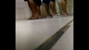 Xvideos flagra comendo o gay no banheiro
