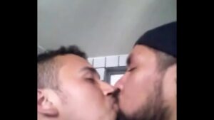 Xvideos kiss hetero gay