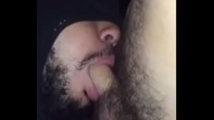Abdul gozando na boca porno gay