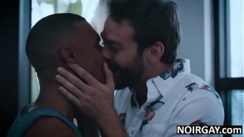 Adolescente gay transando yahoo site br.answers.yahoo.com