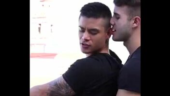 Allen king video de sexo gay bareback