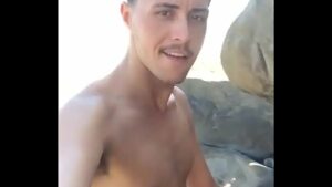 Bombado gay na praia