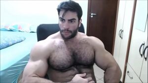 Comendo dos bodybuilder gay porn pumpinguscle