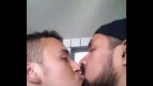 Dbz kiss gay