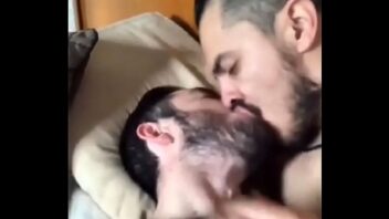 Dogao beijo gay