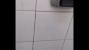 Flagra na banheiro xvideo gay