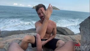 Gay na praia punheta nudismo