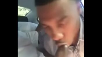 Gay novinho mamando no carro xvideos