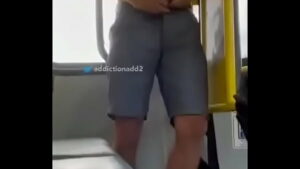 Gay novinho tarado no ônibus