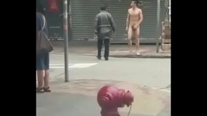 Gays mens naked in vesstiario
