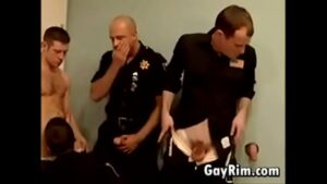 Gays transando policiais xvideos