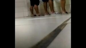 Gifs de sexo gay no banheiro