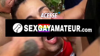 Homens bonitos e gostosos fazendo sexo gay