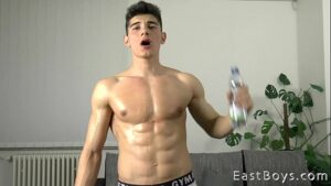 Hot webcam muscle gay