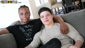 Interracial gay jovem 18 anos