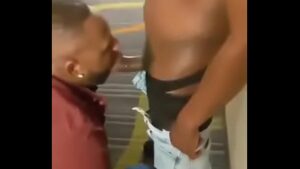 Negros com penis gigante em videos gay