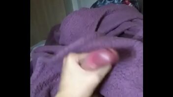 Novinho comendo cu do amigo gay falando putarias