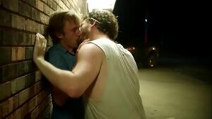 Pessoas vaiam filme do fred mercury porbter beijo gay