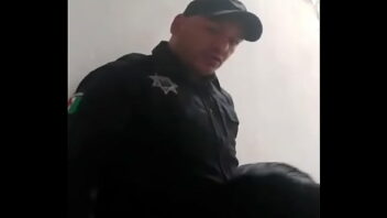 Policia italiana gay pornô