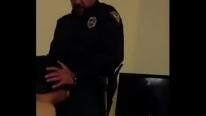 Policial sexp gay