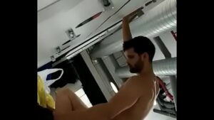 Porno flagra banheiro gay