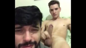 Porno garotos gay roludos