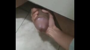 Porno gay banheiro com amigo teen