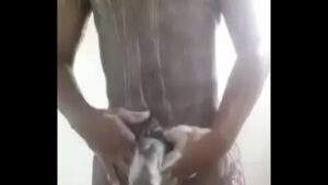Pornô gay banho árabe