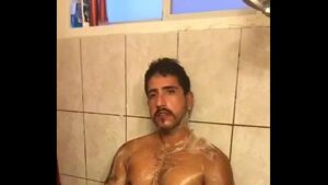 Porno gay banho dourado