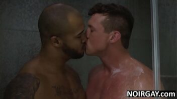 Porno gay com negao na sauna