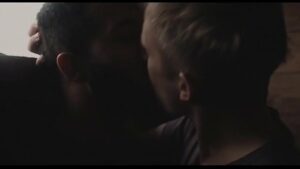 Porque nos filmes chineses gays os homens não se beijam