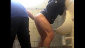 Putaria gay banheiro publico florianopolis sc