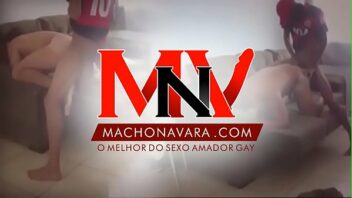 Redtube gay negros na cama