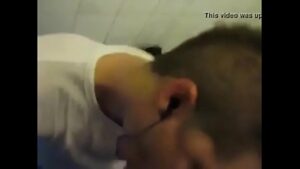 Sexo dentro do banheiro brasileira gay