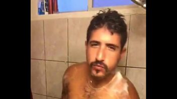 Sexo gay banheiro porta video whatsapp