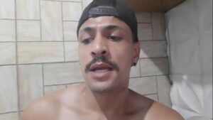 Sexo gay com favelados brasileiros