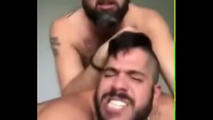 Sexo gay parrudo passivo