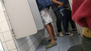 So lekdotado putaria gay em banheiro publico do brasil