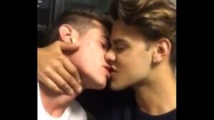 Sonho amigo beijo gay