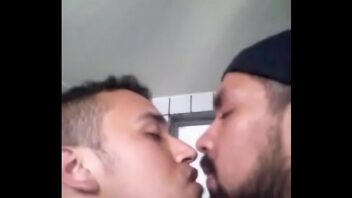 Timothy olyphant gay kiss